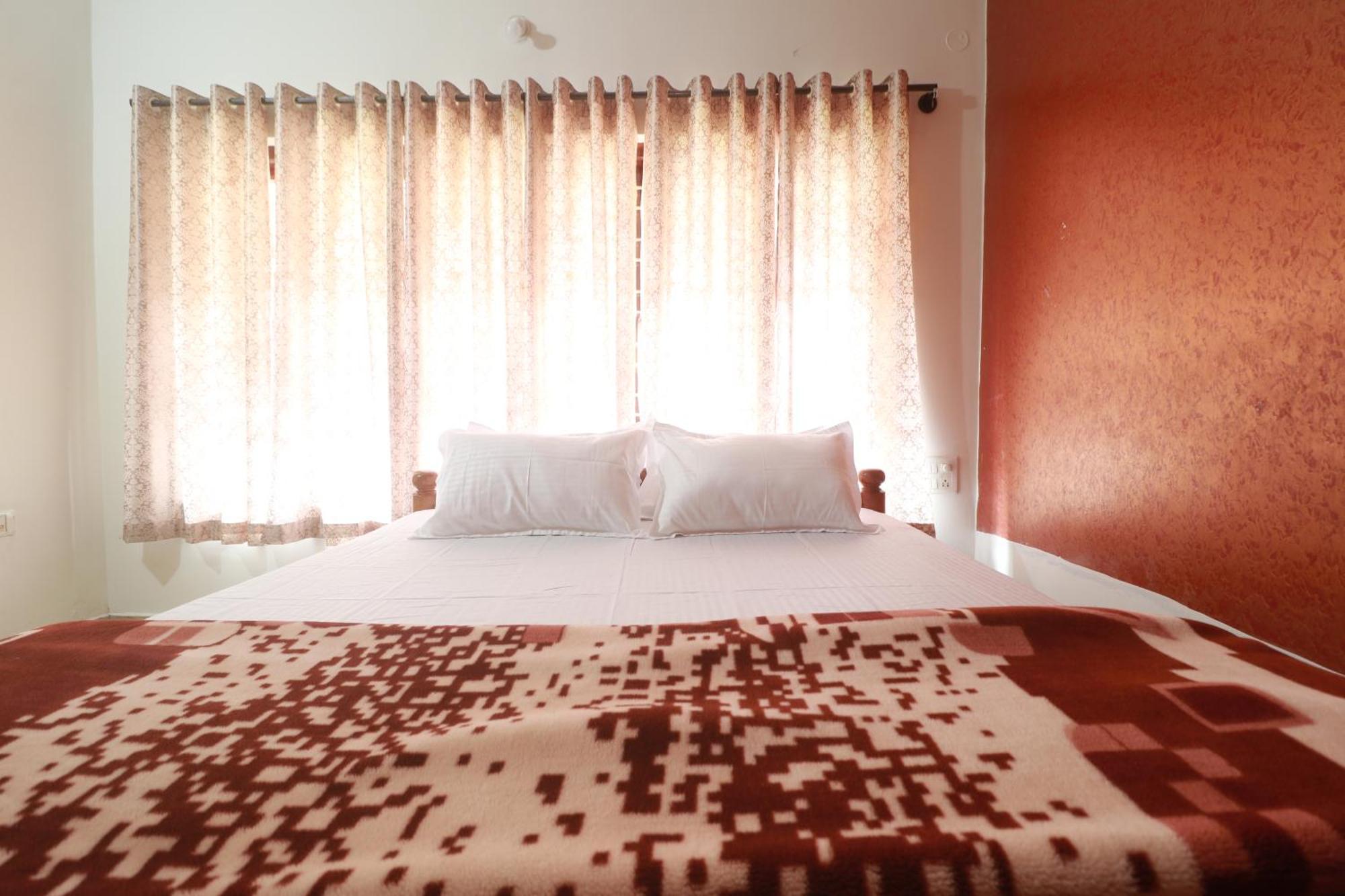 Kushālnagar Flintstone Home מראה חיצוני תמונה